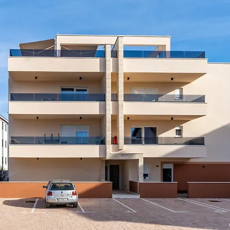 Aritmetic Apartamento *